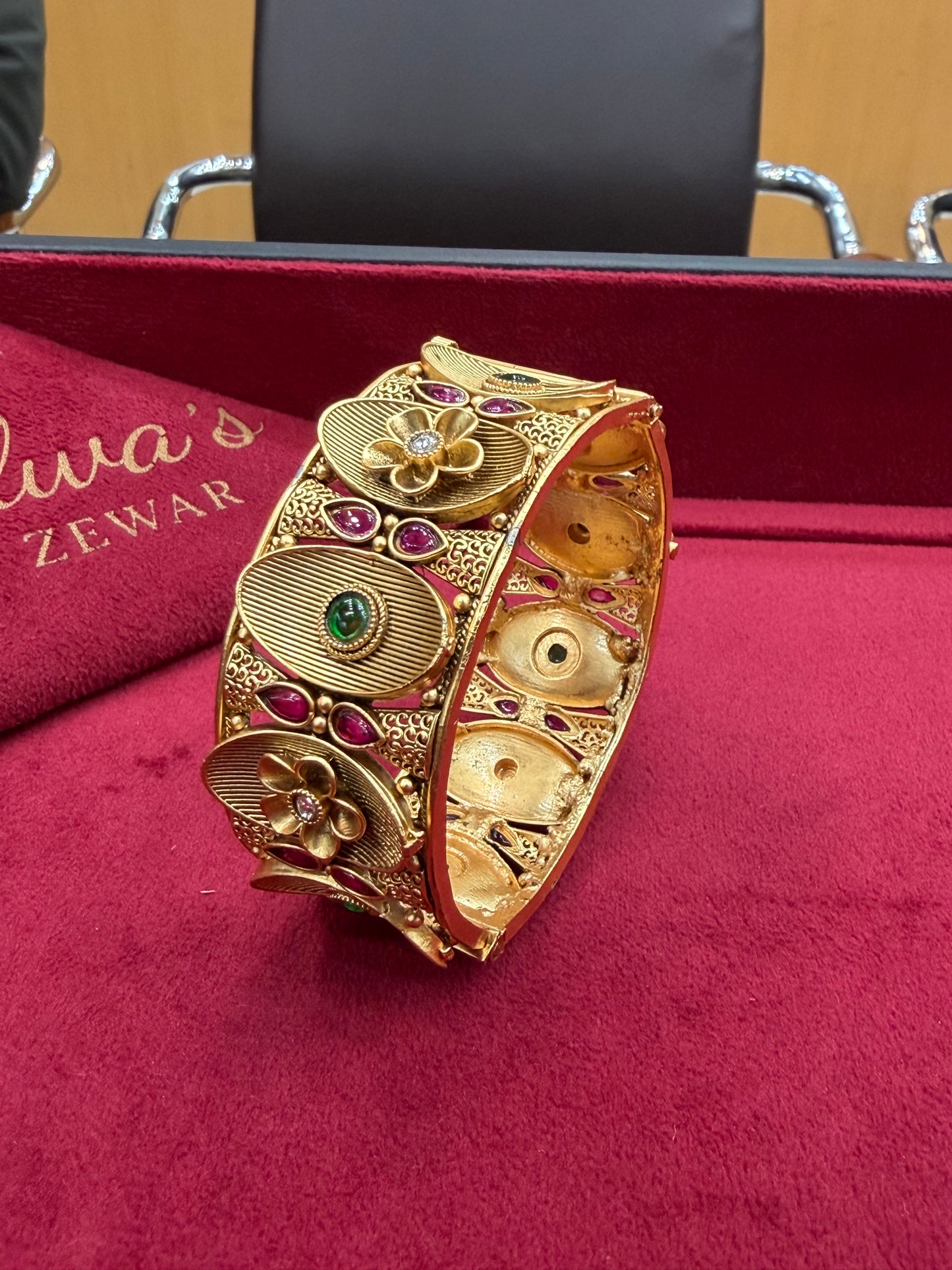 Karay Madrasi Kundhan