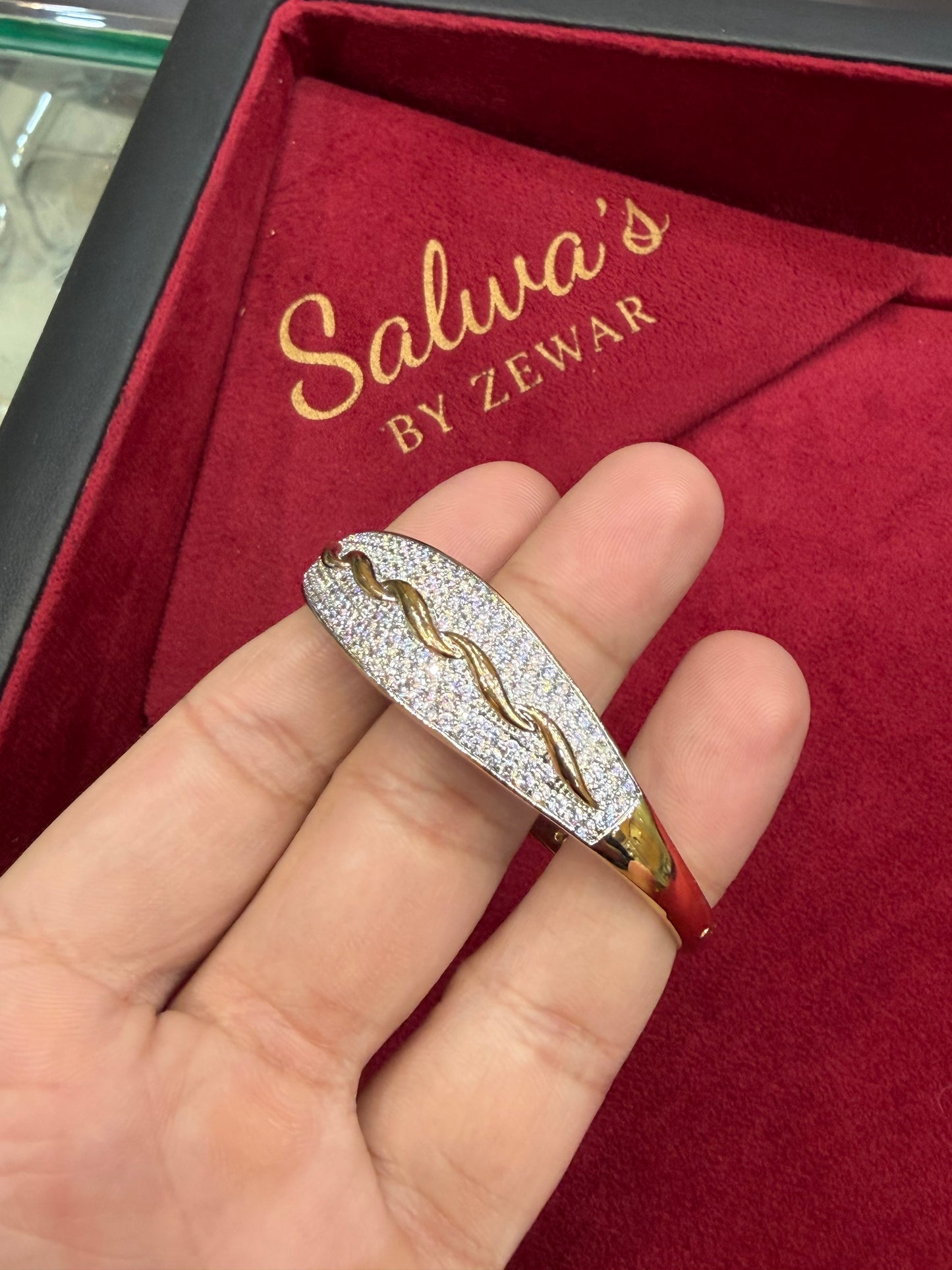 Zircon plain Kara 001