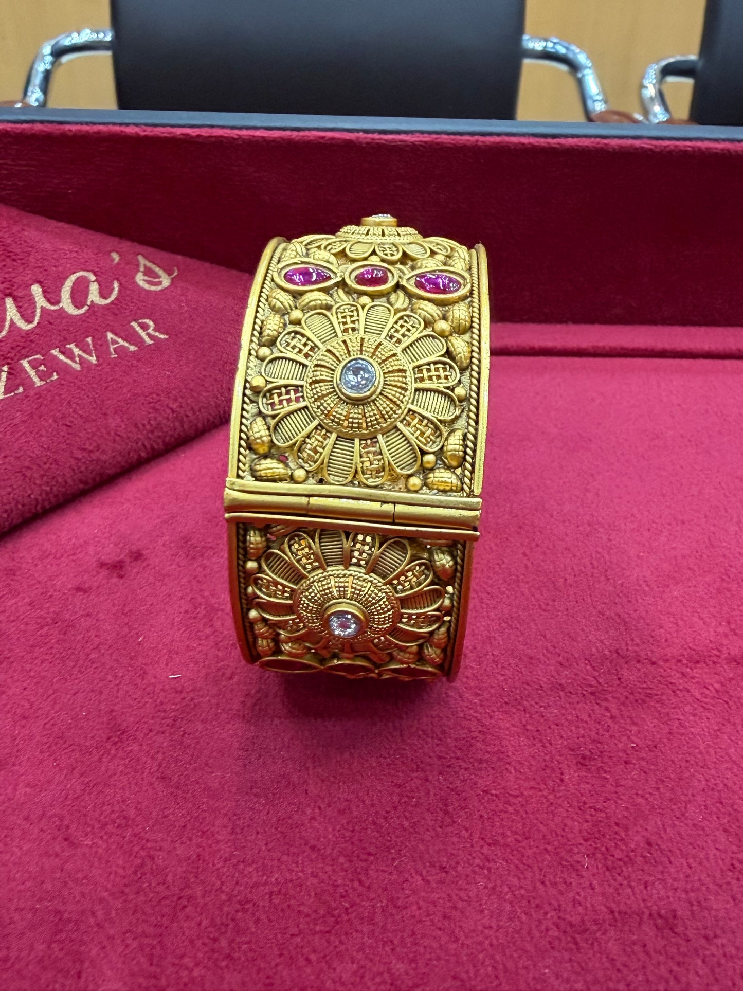 Karay Madrasi Kundhan 002